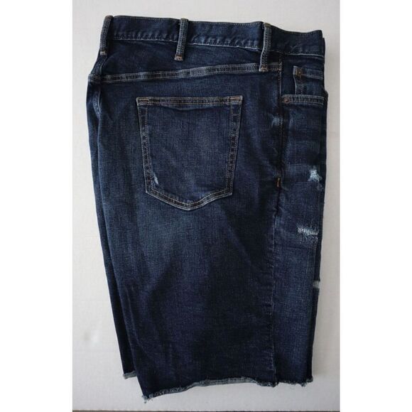 Old Navy Women's Sz 40 Blue Distressed Slim Built-In Flex Denim Shorts - Picture 8 of 8
